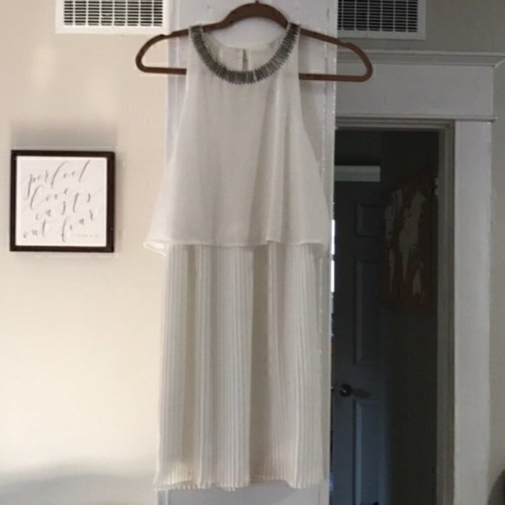Gianni Bini Beaded Neckline White Dress (Sz XS)